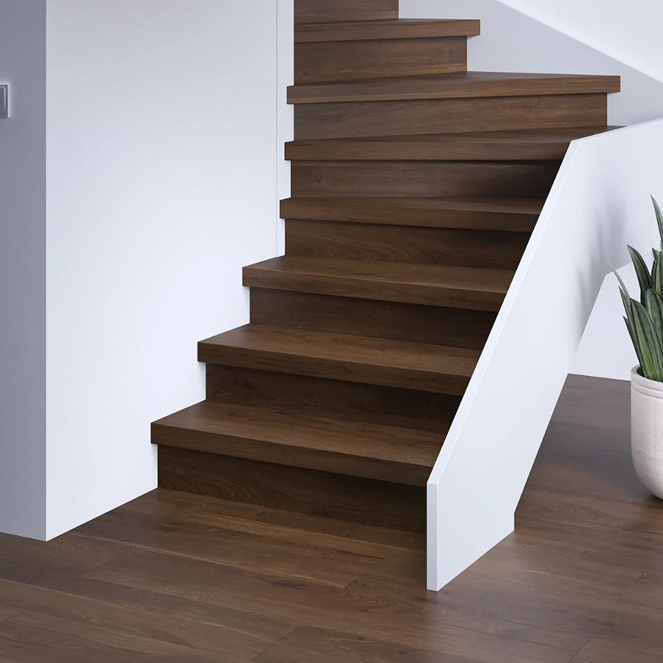 Brownie Premium SPC traprenovatie met stootborden in hetzelfde decor, sfeerimpressie