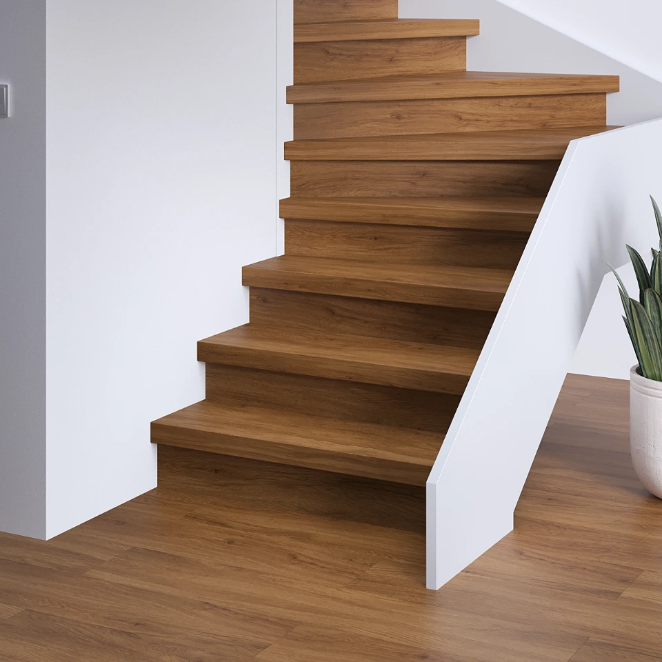 Sunset Premium SPC traprenovatie met stootborden in hetzelfde decor, sfeerimpressie