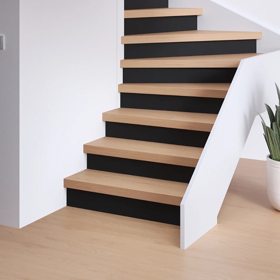 Mistwood Premium SPC, zwarte stootborden, sfeerimpressie