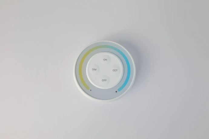 Wandbediening voor het dimmen en instellen van de kleurtemperatuur van de trapverlichting